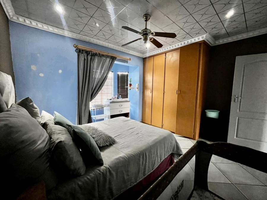 3 Bedroom Property for Sale in Safari Gardens North West
